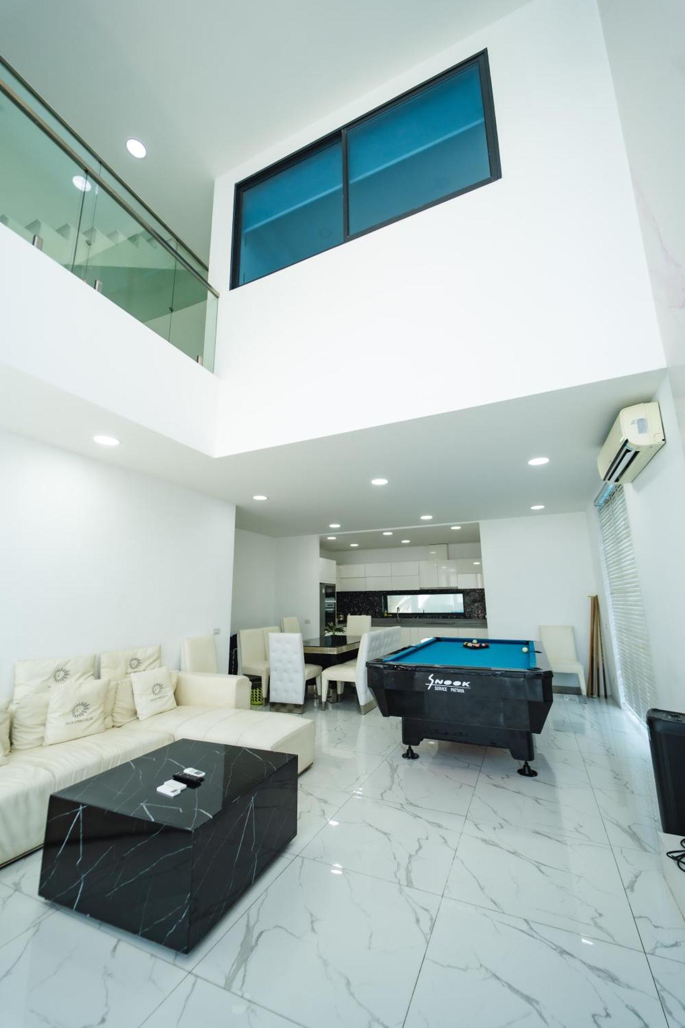 D9 Tagvilla Palm Spring In 8 Bedroom Villa