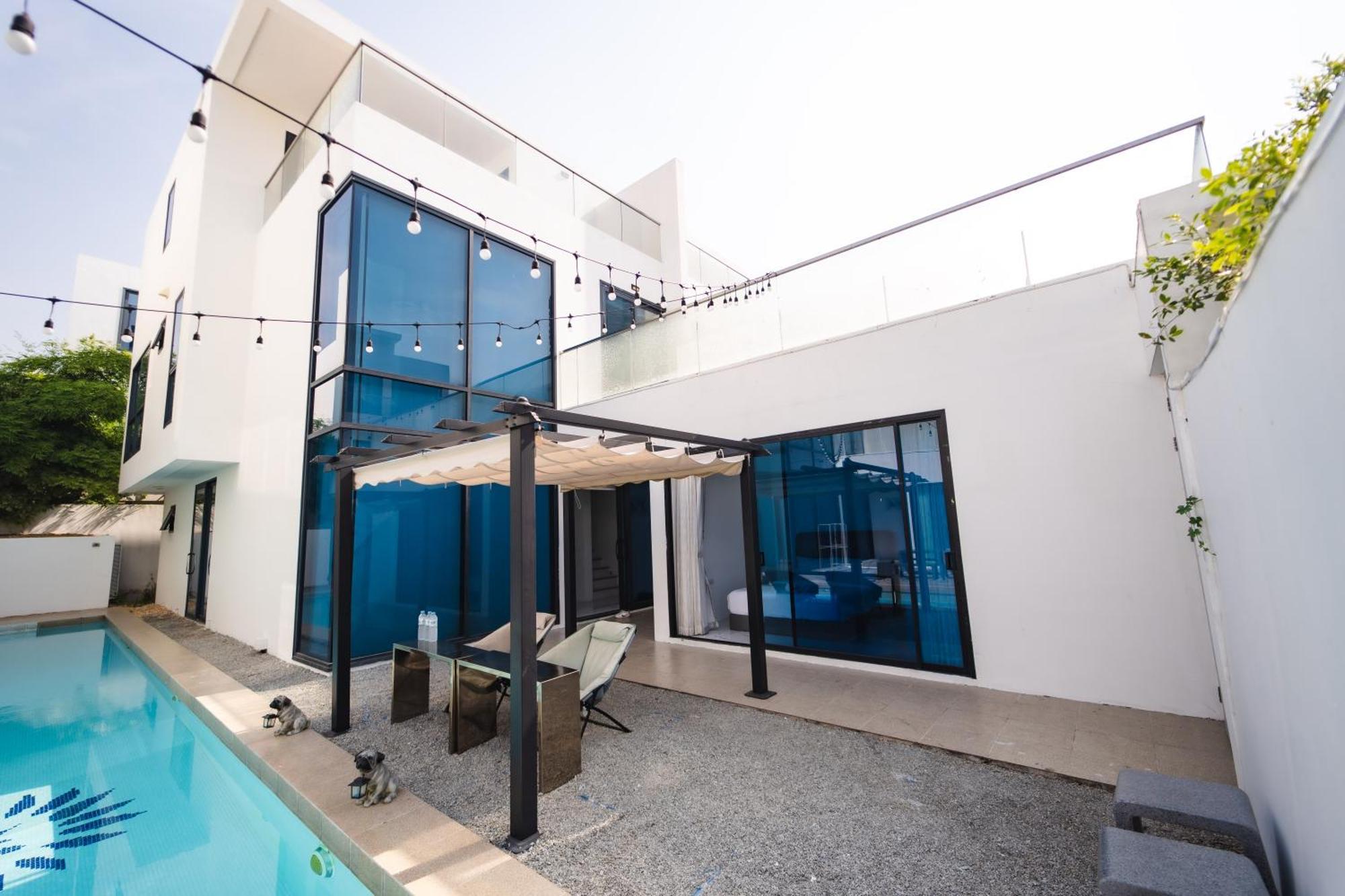 D9 Tagvilla Palm Spring In 8 Bedroom Villa Pattaya